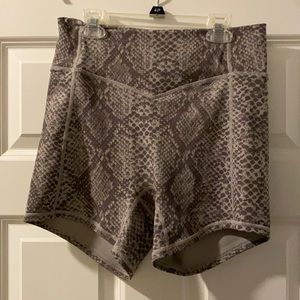 Balance Athletica Ascend shorts Boa. Sz M